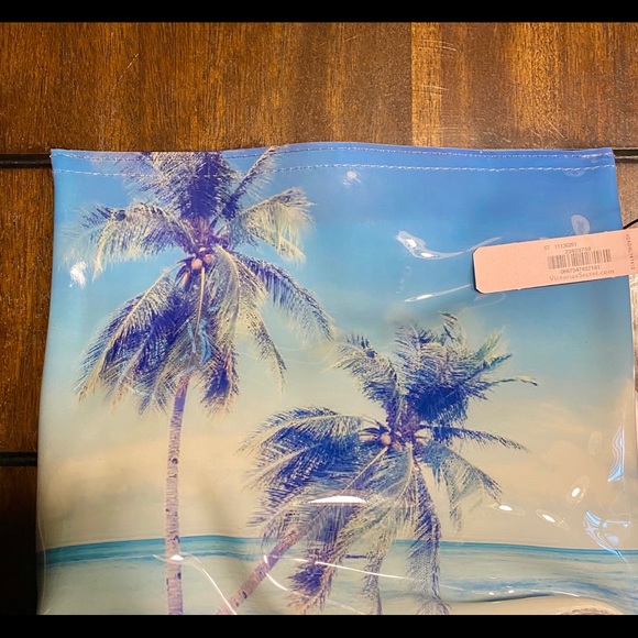 PINK Victoria Secret Cosmetic Bag - Picture 7 of 7